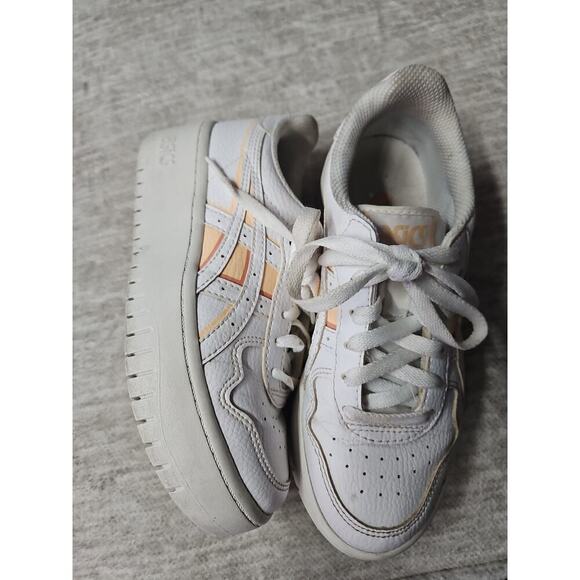 ASICS low-top lightweight comfortable sneakers with striped detail Size 5 - Picture 4 of 7